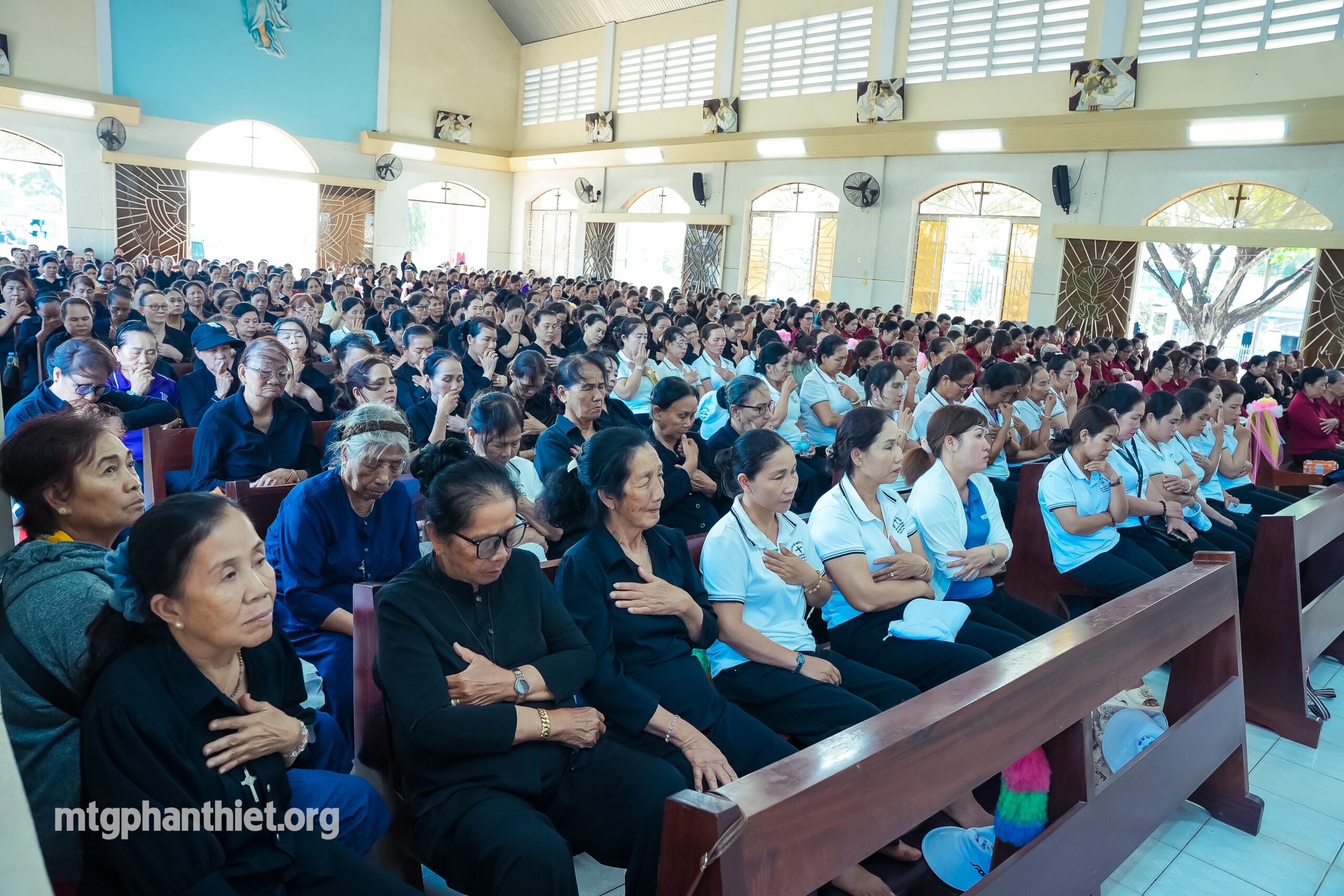 Niềm Vui “Ba Trong Một” Của Hiệp Hội Tín Hữu Mến Thánh Giá Phan Thiết Tại Giáo Xứ Tân Tạo